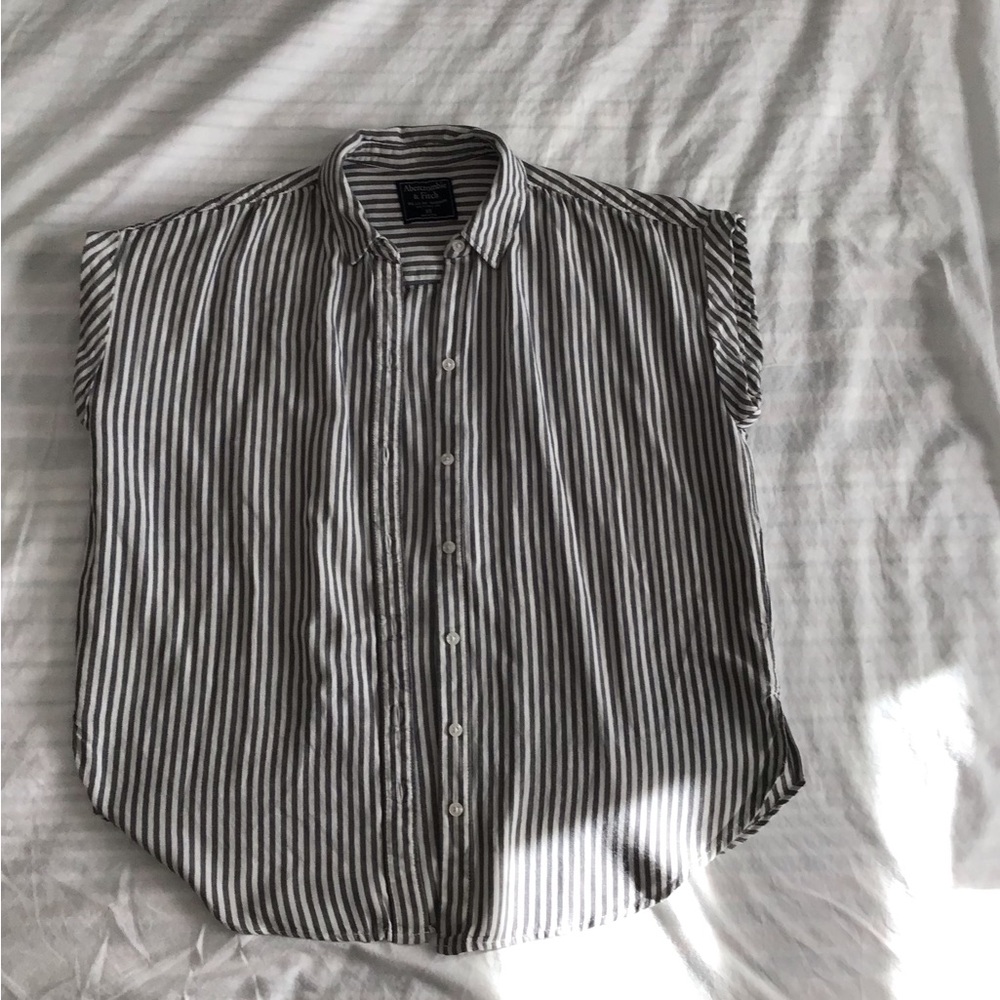 Abercrombie & Fitch Relaxed Soft Striped Button-Down Cap sleeve - Picture 1 of 4
